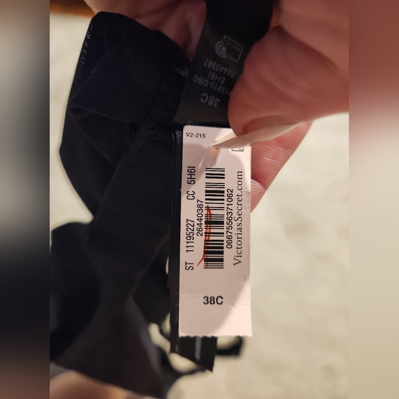 Victoria's Secret sports bra - Picture 3 of 4